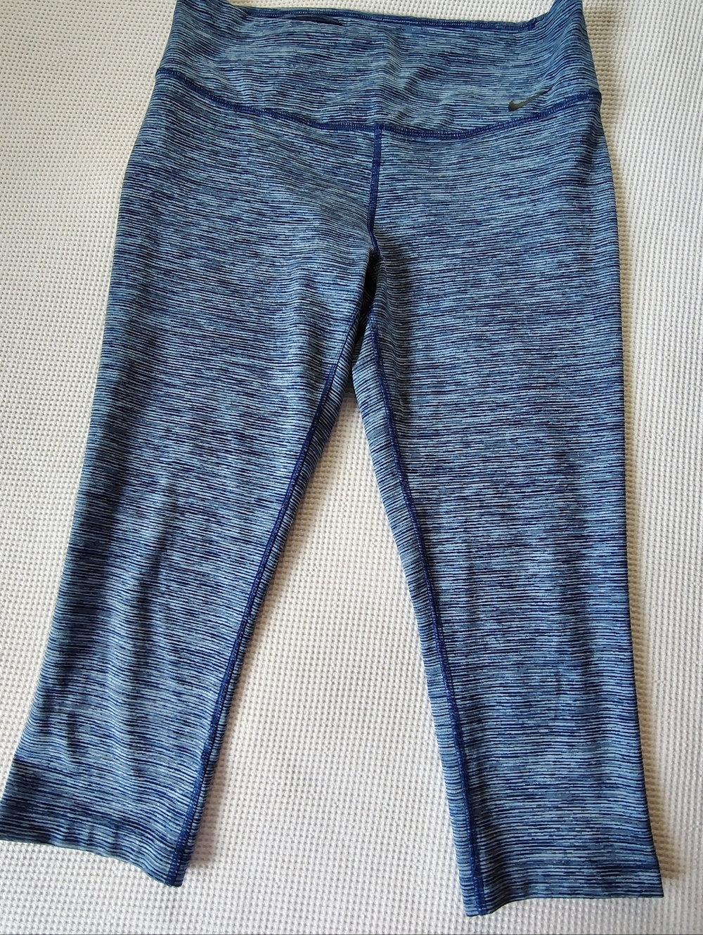 Nike Blue Heathered Cropped Leggings Size M